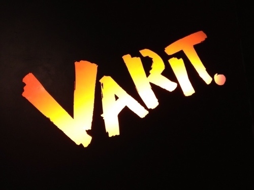 神戸のライブハウス、神戸VARIT.のカウンター情報が満載!!(になる予定)のアカウントです! お得な情報がツイートされるかもしれないので、目が離せないですよ(・∀・) ※このアカウントは期間限定です。 ご了承ください。