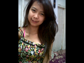 selimutia's profile picture. i love my self | my life | my mom | and my baby yuhuuu {}