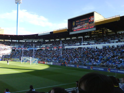 Tu templo del fútbol. El fortín de nuestro equipo. Animando siempre al Real Zaragoza. Viejica pero con magia.