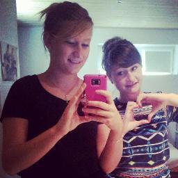 One Direction, mes IDOLES ♥ ! 
#TeamDirectioner , jusqu'au bout ! ♥
 ‏@Iamyour_queen & @barbiebeur ! 02/04/2013 : Mon rêve de réaliser, ONE DIRECTION ♥♥♥