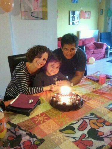 LauraBlancoPena's profile picture. Ama a tu enemigo, pero mantén actualizada tu lista negra!!