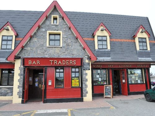 #TheTraders is located in the heart of #Walkinstown and is renowned for its #LiveEntertainment #LiveMusic #Livesport and party nights! Book your party today!