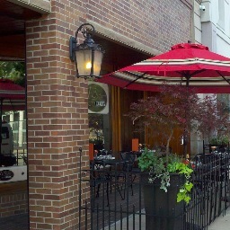 Modern American cuisine with a twist in the heart of downtown Sandusky, OH. Chef owner Jesse Harris.