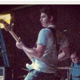 Free thinker, Dreamer and Audiophile. Bass player of @OvrdrvOrchstra. Ferris State University Alumni.