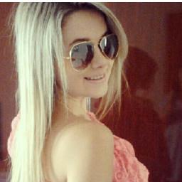 Não se preocupe em entender, viver ultrapassa qualquer entendimento. - Clarice Lispector