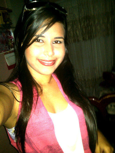 Estudio IngQimicaa. Me Encantaaa Sonreiir :D Disfrutaa mi sonrisaa y Sigemee *_*