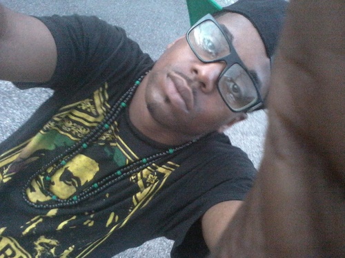 ToineMoneyFlo's profile picture. Keep it 7 $tackz {7,000} (thatz all the way G) cuz 100 ain't real enough!!!! HHU Mafucka!!!!