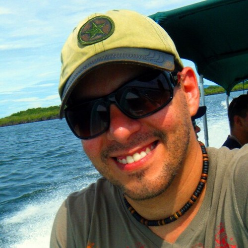 dalver's profile picture. Mercadólogo, publicista, ilustrador, diseñador gráfico y viajero de profesión.