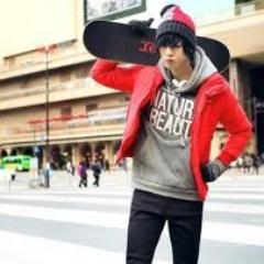 Hi^^ i'm jeiseun (that means jason)and i'm 17years old and i from south-korea/anime/emo/bigbang/screamo/