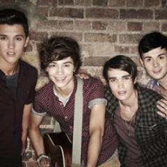 I Love @thewantedmusic and @onedirection
@NathanTheWanted follow me Please ILY!!xx
