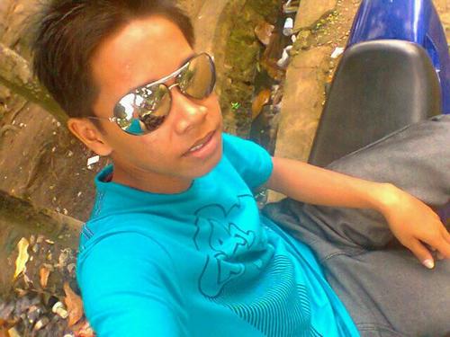 HidayatManday's profile picture. “Kamu itu Amazing, Beautiful, Cute, Dynamic, Elegant, Fantastic, Good, Hightech...”