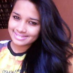 Uma garota sempre feliiz porém teimosa,timida,chata..rsrrs Deus em primeiro lugar :* Amo festa inclusive vaquejada *-*amo fazer amizades :* ..;*