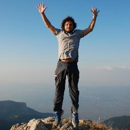 tsadimas's profile picture. φιδεμποριάζω όλους τους καραγκιόζηδες που πουλάνε μούρη και ειρωνία