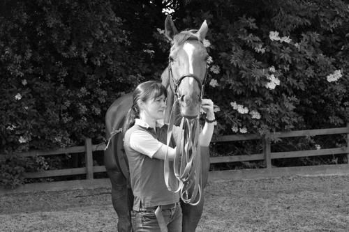 Equine Physiotherapist (with added Sports Massage and Spinal manipulation!). Wife of Racehorse trainer Chris Bealby, mother of Tommy & Clemmie.