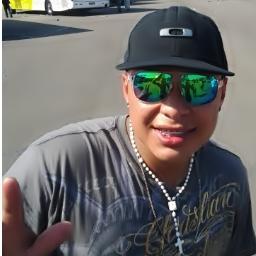 Não viva para que a sua presença seja notada, mas para que a sua falta seja sentida...