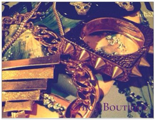 Online Fashion & Accessory Boutique. Providing affordable pieces to enhance your wardrobe.