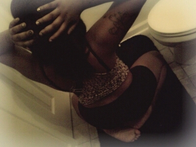 the name be taeeeeeee(: ima keep it short ; just know i hold WEIGHT #NUFF SAID 3 # FOLLOW me ill FOLLOW back . #singlee