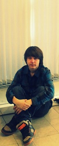 Maxrovv's profile picture. 