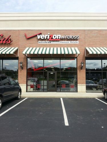 Verizon Wireless Shop Kalamazoo, located at 3326 Stadium Drive. Stop by and talk to one of our friendly sales reps about our great service!