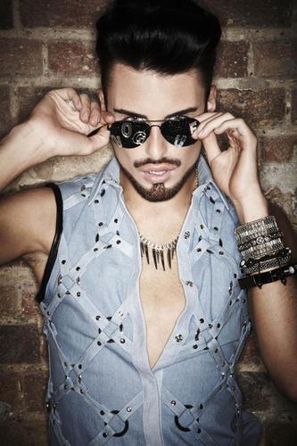 god gave us rylan clark so respect him! Hating on rylan? How about I HI-5 you in your face!... I'm a girl who loves to fangirl over rylan clark