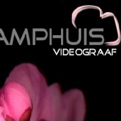 Videograaf, amateurtoneel-regisseur, auteur, moeder van Naomi, getrouwd met Michel.