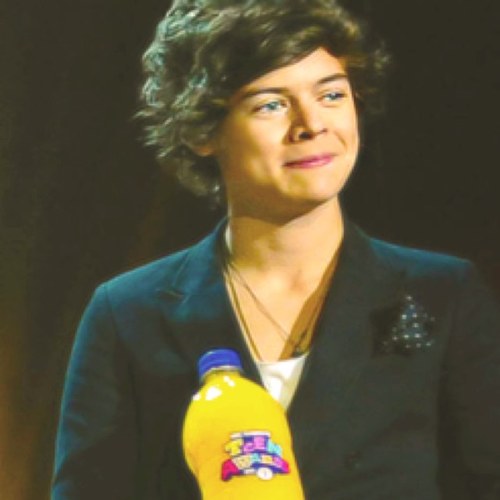 falsetoom's profile picture. 