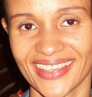 carlaimegomes's profile picture. 