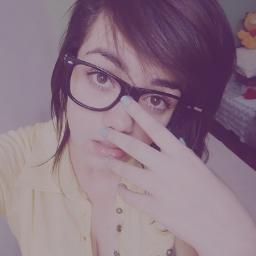 SUCK MY LIPS http://t.co/ZbPHnUDClp