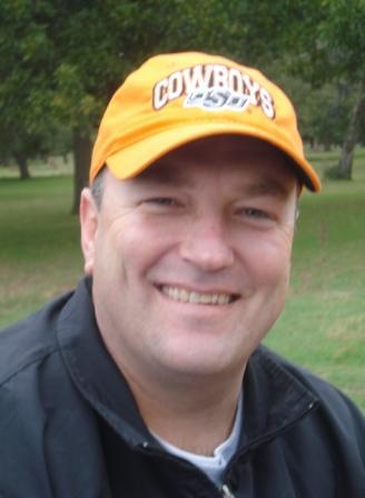 Lucky husband of the awesome and gorgeous @chambers_tonja, & dad to two awesome kids. God, family, 🇺🇸, Packers, OSU Cowboys! Part time purveyor of dad jokes.