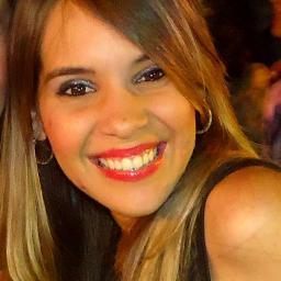 Deus no coração, e alegria! =D

Curta você, curta as pessoas ao seu redor, curta os pequenos prazeres, os grandes também!