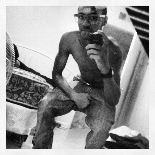 #tracknation follow me on instagram @est_taylormade follow my sister @Onee_OfAA_Kindd she will #fb n since u here follow me ill #fb