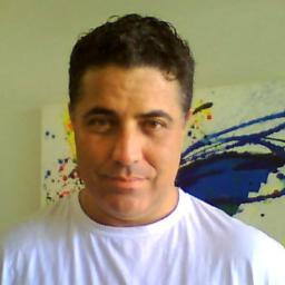 Casado, quatro filhos; 'Eng° Civil, sócio da Construtora Imobiliária Cariri.