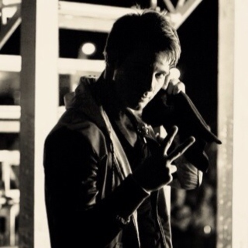 Hey ladies its James from Big Time Rush (; im the hottest, can't you tell?  Single