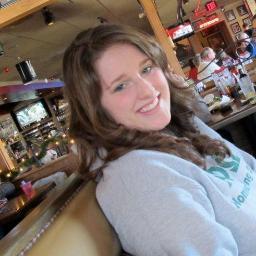 @ohiou alumni from the @scrippsjschool with a double major in French. Currently a Marketing analyst in Seattle.I love good wine, traveling, hockey, and cupcakes