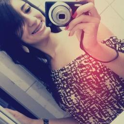 'Brilhe em vida, sorria atoa, vibre amor e paz .