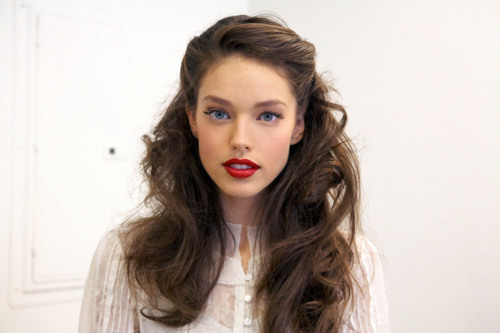 Blue-eyed, brunette, country girl at heart. Easy to get along with, but my boyfriend is off limits. #QueenBitch #BitchyGf