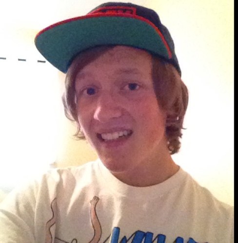 Im Colin. Me my friend Martin like to keep it thug lyfe. Dats all.