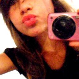 •α complicαdα e perfeitα αzeitonα dα suα sαlαdα :9 pode crê que com o tempo vc percebe ;)'Sou o q Sou nao oq Dizem :°