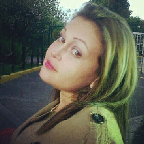 Andr3H3rnand3zm's profile picture. mentirosa, posesiva, egocentrica, antipatíca, histérica, por todo me enfuresco, nada me gusta, Bipolar al 100 %..Que tengo bueno?? mi hermosa Hija