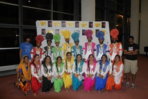 Natya Academy’s Gajjdi Jawani is a premiere co-ed folk Bhangra team from North Carolina.  
https://t.co/eQpxKuSLEF