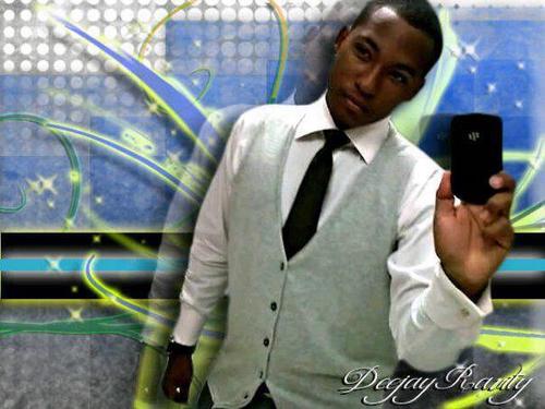 Producer/Rapper/Vocalist/ in the group Music Heroes with @MrShannonSings 
#Multitalented