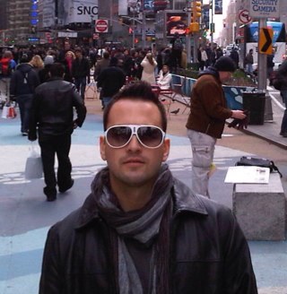 elio_acevedo's profile picture. Papá de Miranda, caraqueño, caraquista, guaquero, culé, comunicador social y melómano.