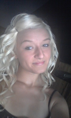 I'm 17 soon to be 18. I have a wonderful family with a few friends:) anymore let me no:)