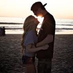 not really here to get followers, its just a twitter made to rant about my now ex boyfriend