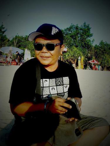 rezabubye's profile picture. 