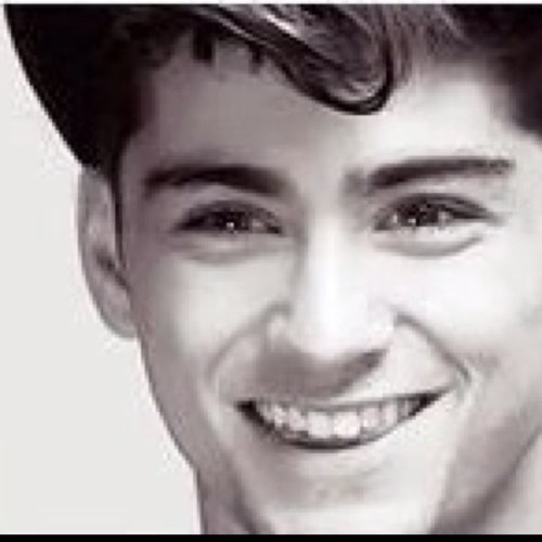 Crazy for 1D  Sel Cher Demi Janoskians TW 
HCR BTR Ed Reece 


My biggest crushes are Zayn Louie Hazza Nialler LiLi Reecey Lukey 

Idol; Sel

:)