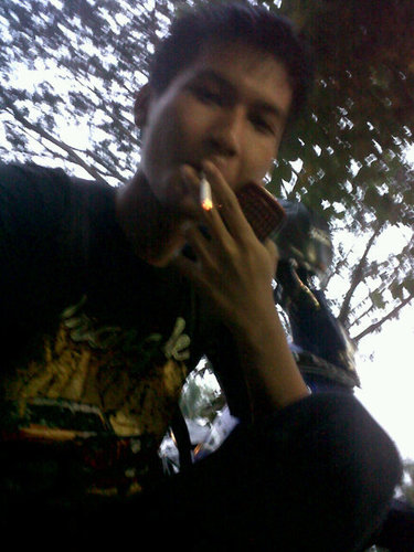 AalanSmith's profile picture. Gue emang malas,tapi tolong jangan bilang gue anak yg ngak berguna !!