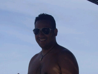 No grites, no ofendas, no juzgues, no humilles, no indispongas, sé noble, sé grande, sé integro, sé sincero, sé humilde...¡Sé líder!.
 folowme