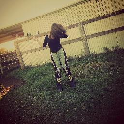 ❤ Short Stack/ Motor Bikes/ Shopping/ Concerts/ Mosh/ Friends/ Reece Mastin/ Bradie Webb/ Ryan Sheckler. My Life...... :) Follow Meee !! ❤