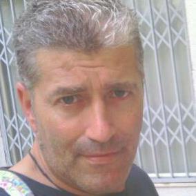 JmoraJess's profile picture. Si oyes una voz dentro de ti diciéndote... No sabes pintar... pinta, faltaría más... y la voz se callará... Vincent Van Gogh.